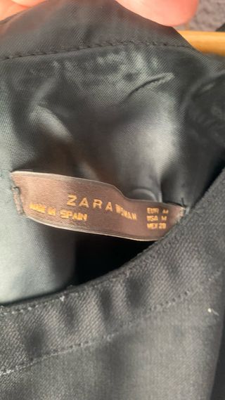 Vestido Zara negro con cinturón