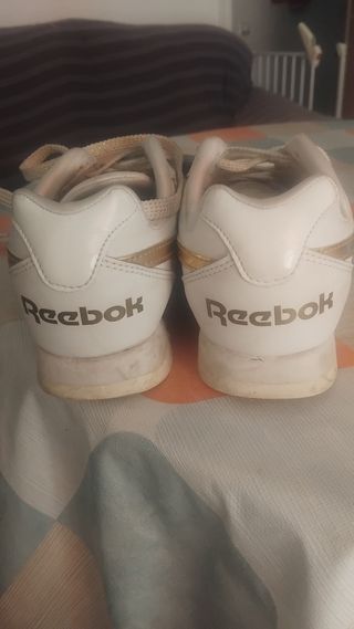 Zapatillas Reebok Blancas y Doradas