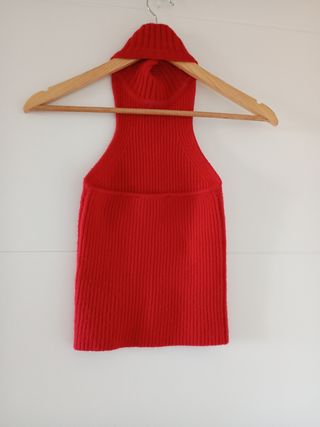 Top Zara cuello halter rojo Talla XS