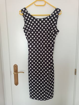 Vestido de fiesta con lunares