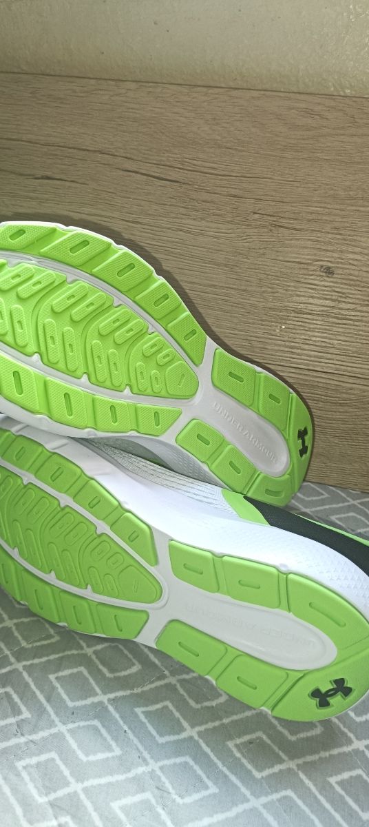 Zapatillas Under Armour Talla 41 Blancas y Verdes