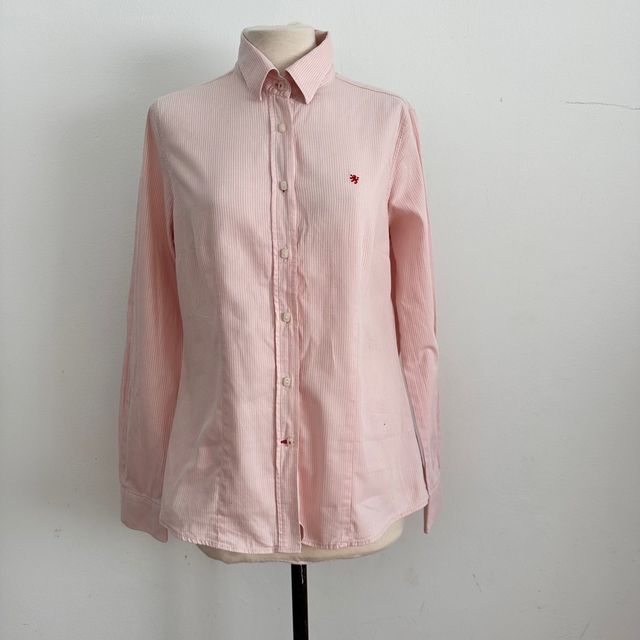 Camisa rosa às riscas