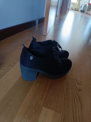 Botín mujer cordones estilo ante