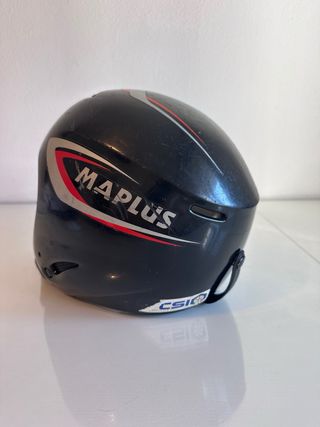 Casco de snowboard maplus negro
