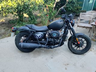 Hyosung Aquila GV 125