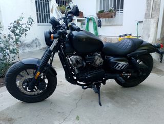 Hyosung Aquila GV 125