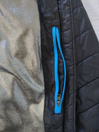 Chaqueta Columbia Negra con Capucha