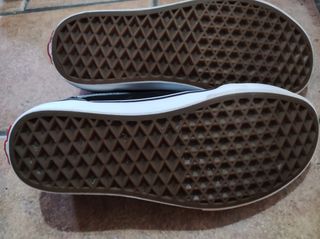 Zapatillas Vans Niña Negras y Blancas