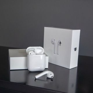 AirPods 2ª Gen Blancos
