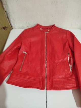 Chaqueta cuero roja