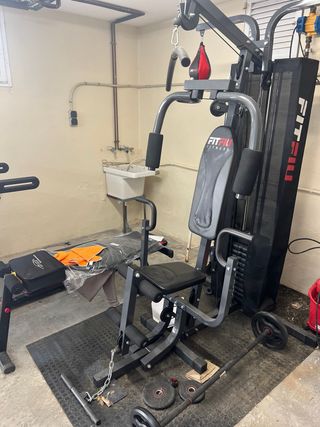 Máquina de gimnasio multifunción