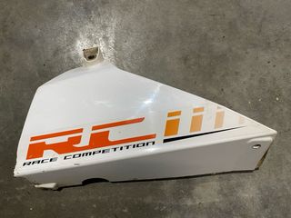 Tapa inferior izquierda KTM RC