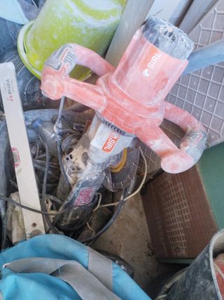 Batidora, taladro, y cortadora cerámica