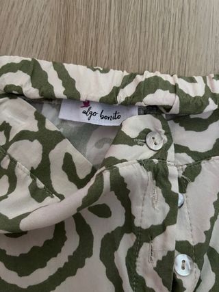 Falda midi abotonada 