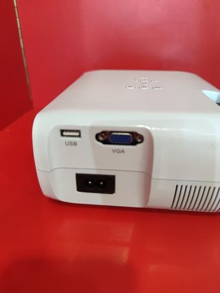 Proyector Crenova Blanco Seminuevo