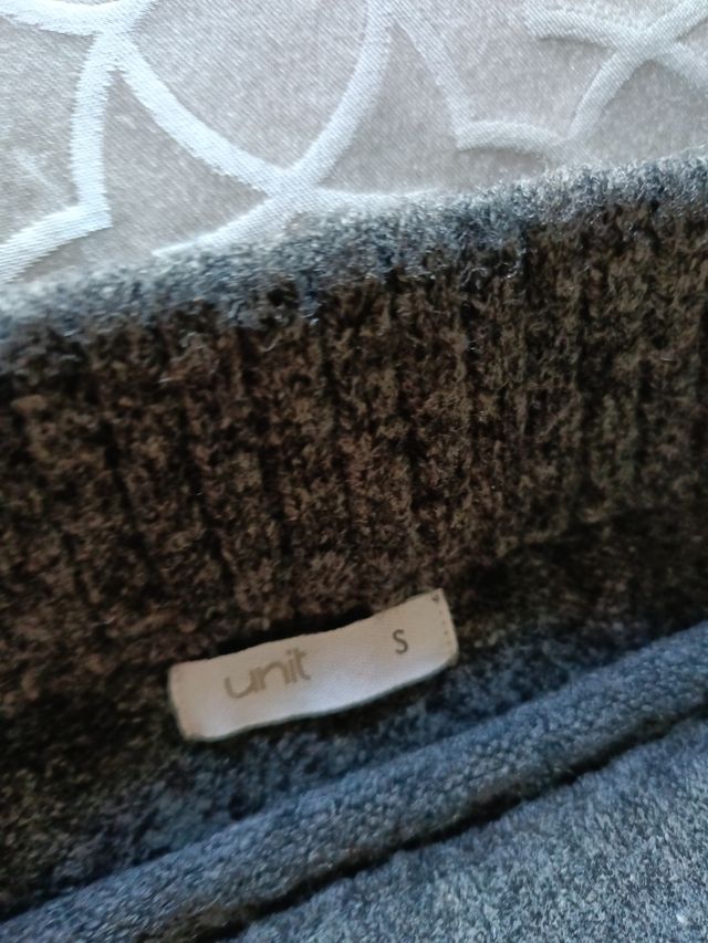 Falda larga de punto gris