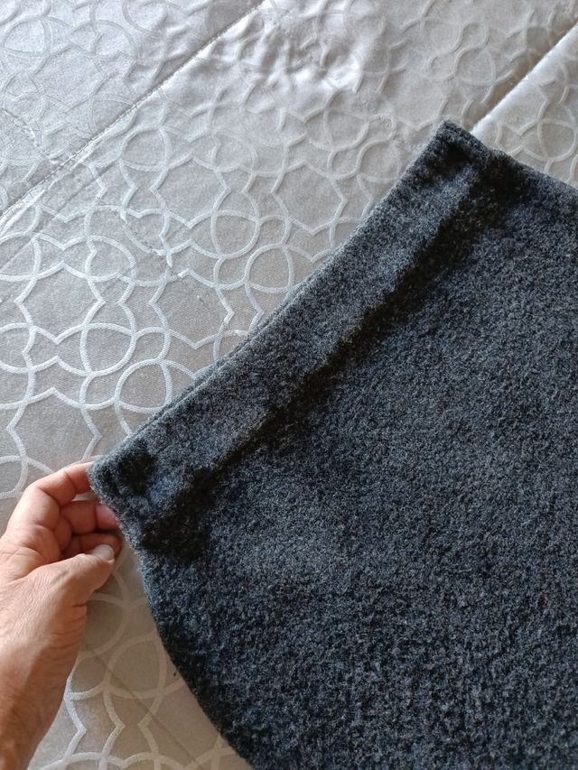 Falda larga de punto gris