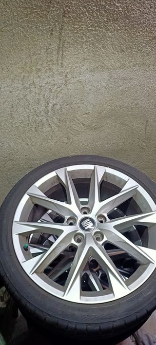 Llantas Seat León
