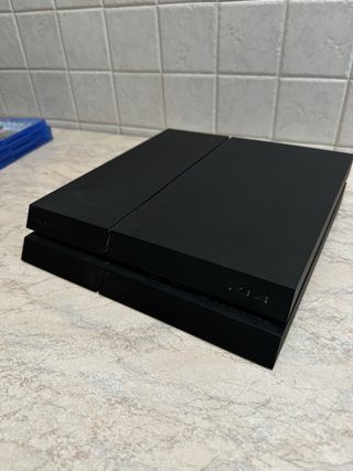 Playstation 4 500GB + 3 Giochi
prezzo trattabile