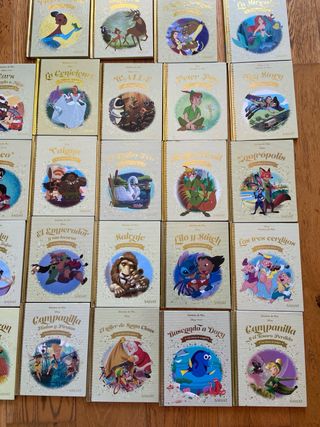 40 libros de Disney Colección cuentos de oro. 