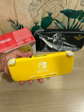 Nintendo Switch Lite Amarilla