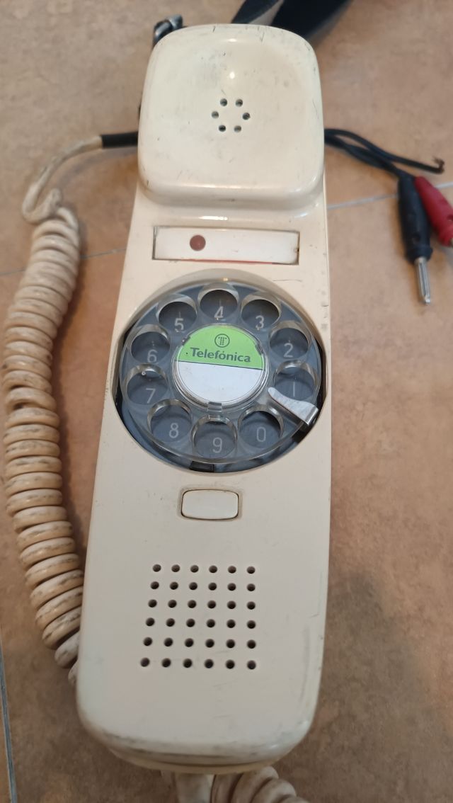 TELÉFONO ANTIGUO DE TECNICO DE TELEFÓNICA.