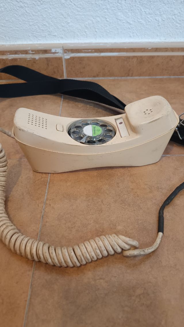 TELÉFONO ANTIGUO DE TECNICO DE TELEFÓNICA.