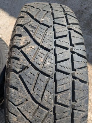 2 Michelin Latitude 225/70 R17 Neumáticos