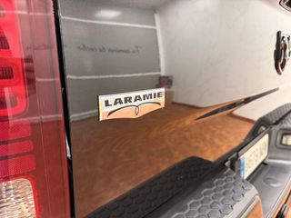 Dodge RAM 1500 Laramie 6 cil Linea 3.0 diesel