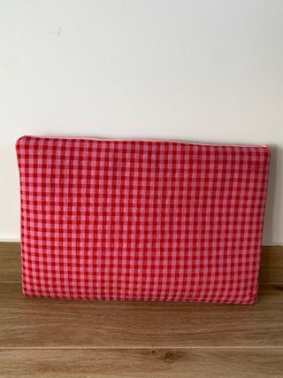 Funda portátil a medida cuadros rosa