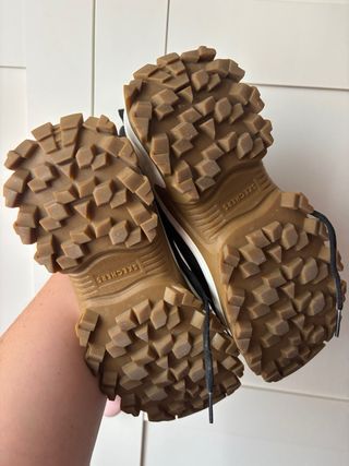 Botas Skechers Negras y Marrones