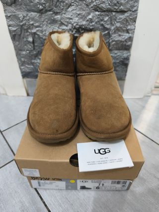 UGG Mini Stivali Marrone Taglia 37