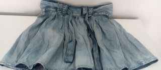 Lote 3 pantalones cortos y una falda vaquera C2