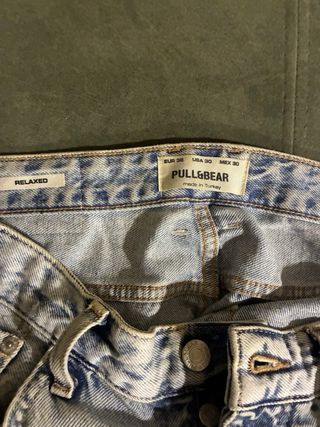 Pantalón vaquero Pull&Bear 