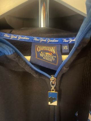 Sudadera Majestic Athletic Yankees Talla XS