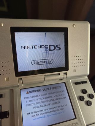 Nintendo DS Silver + Pokemon Perla