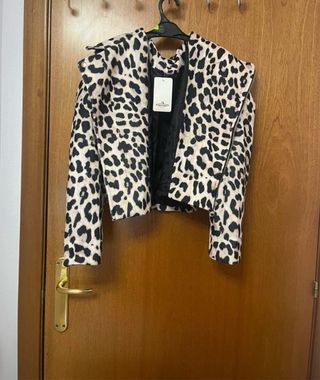 Chaqueta leopardo con etiqueta
talla S/m