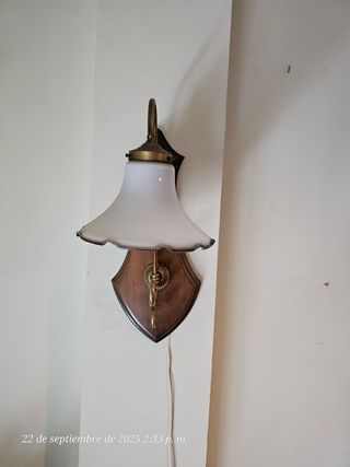 Lámpara de pared madera y metal