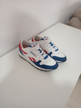 Zapatillas Reebok Classic Blancas y Azules