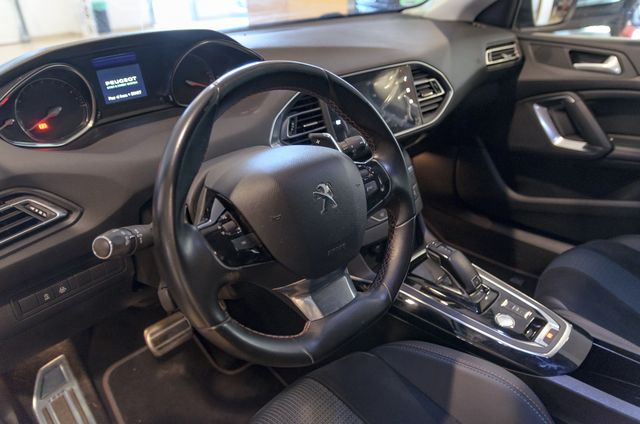 Peugeot 308 1.5BlueHDi S&S Tech Edition EAT8 130