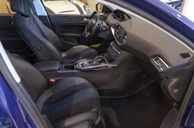 Peugeot 308 1.5BlueHDi S&S Tech Edition EAT8 130
