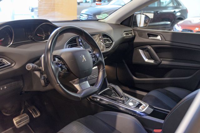 Peugeot 308 1.5BlueHDi S&S Tech Edition EAT8 130