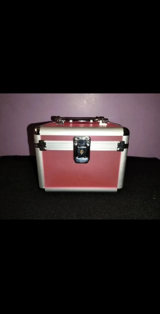 Caja de maquillaje o joyas rosa y plateada