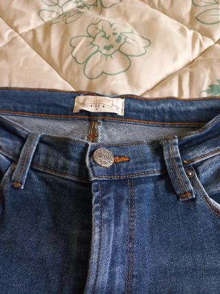 Jeans mujer rotos y deshilachados