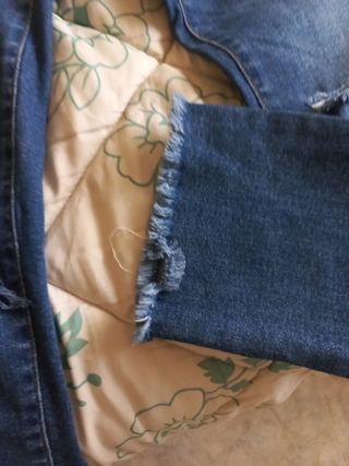 Jeans mujer rotos y deshilachados