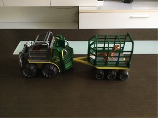 Playmobil Camión con Jaula y Dinosaurio