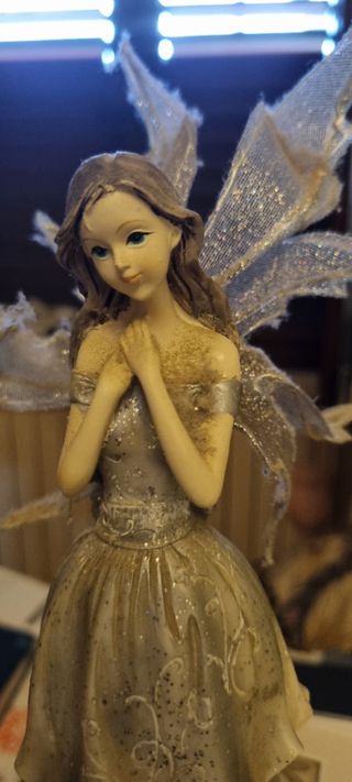 Fatina con ali scintillanti