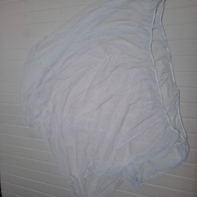 Mosquitera para cuna blanca