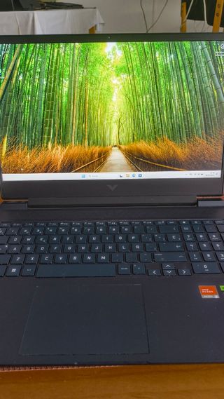 Portátil Gamer HP -RTX 4060 -RYZEN 7 7840HS -500gb