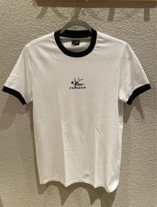 Camiseta blanca y negra Bershka - Talla S